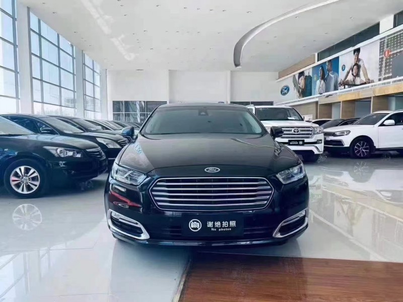 邢台16年福特金牛座9