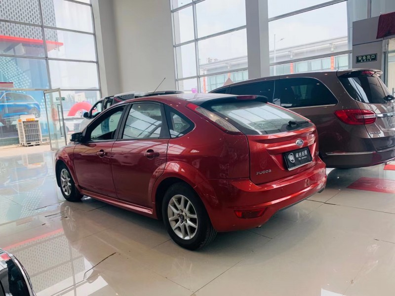 邢台10年福特福克斯7