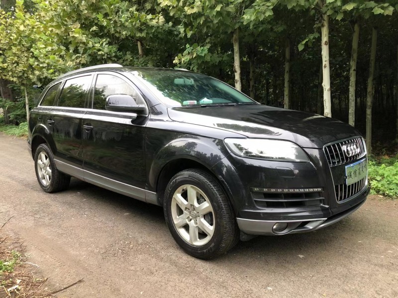 济宁15年奥迪Q78