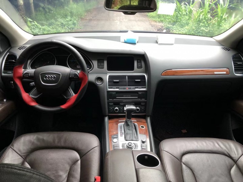 济宁15年奥迪Q75