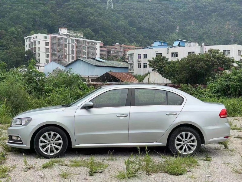 广州15年大众朗逸6