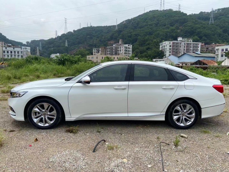 广州20年本田雅阁6