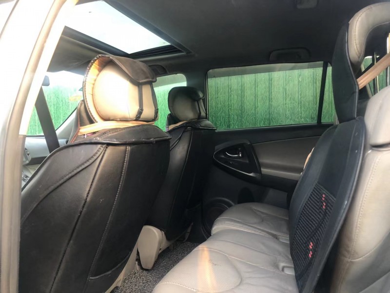 济宁12年丰田RAV46