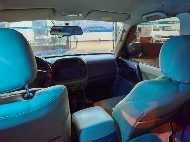 宿州14年三菱帕杰罗6