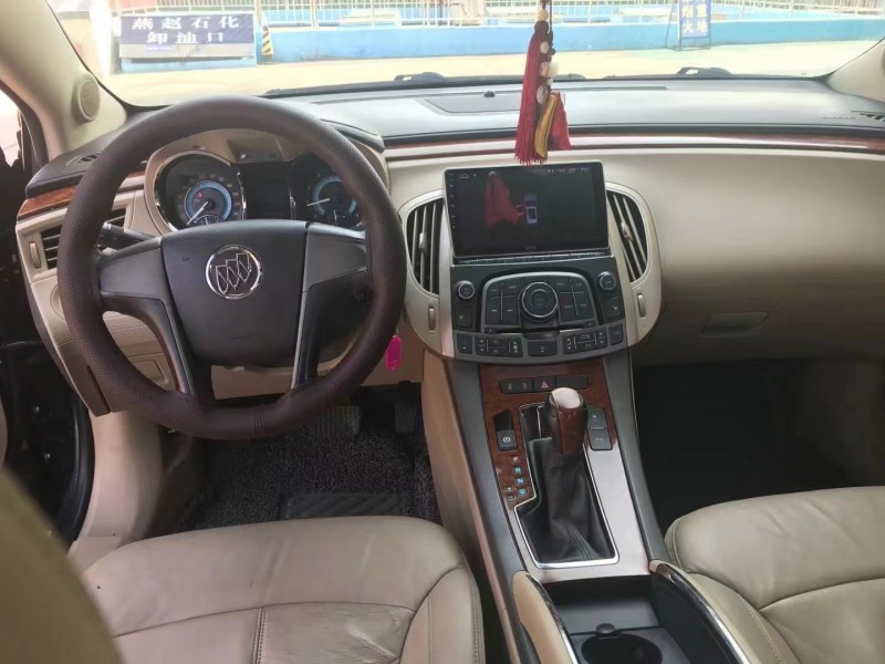 保定12年别克君越7