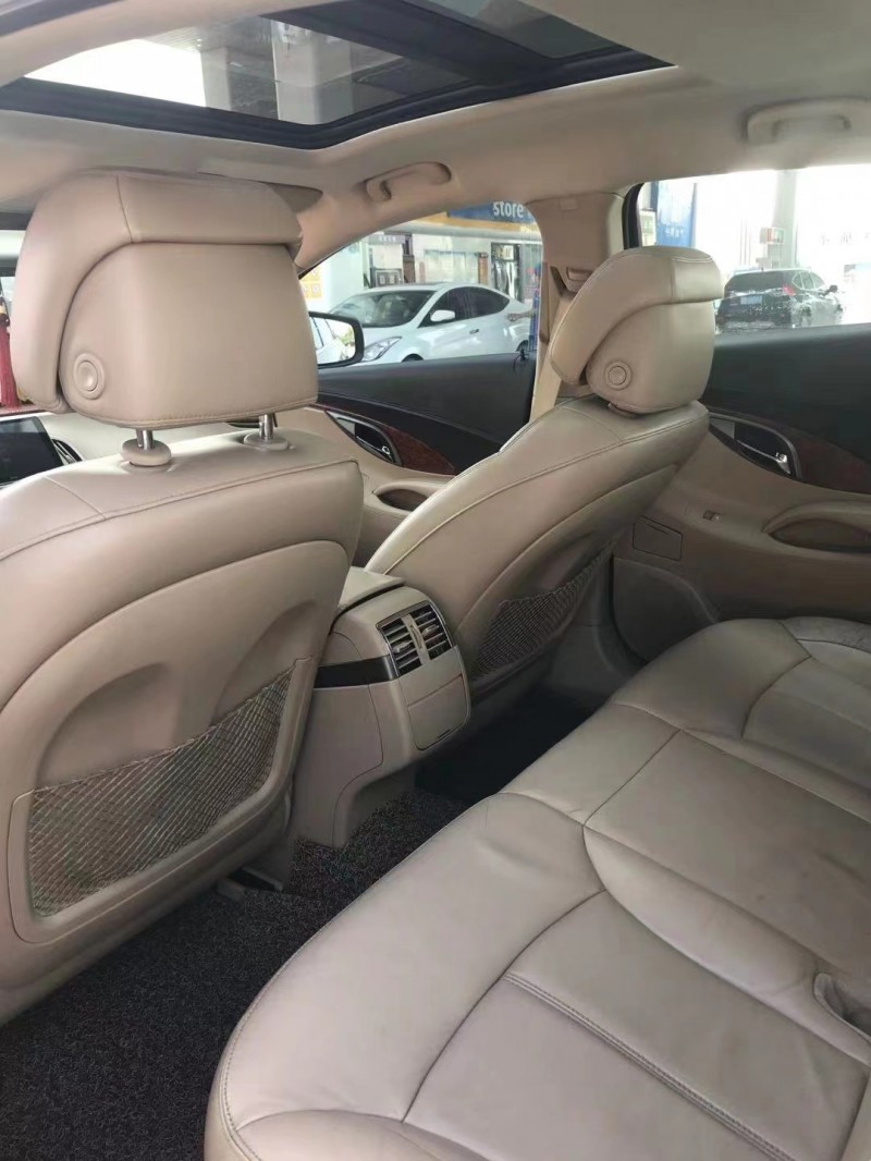 保定12年别克君越8