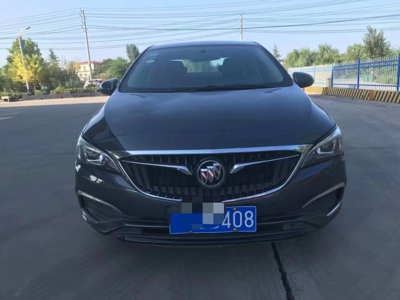 保定18年别克威朗8