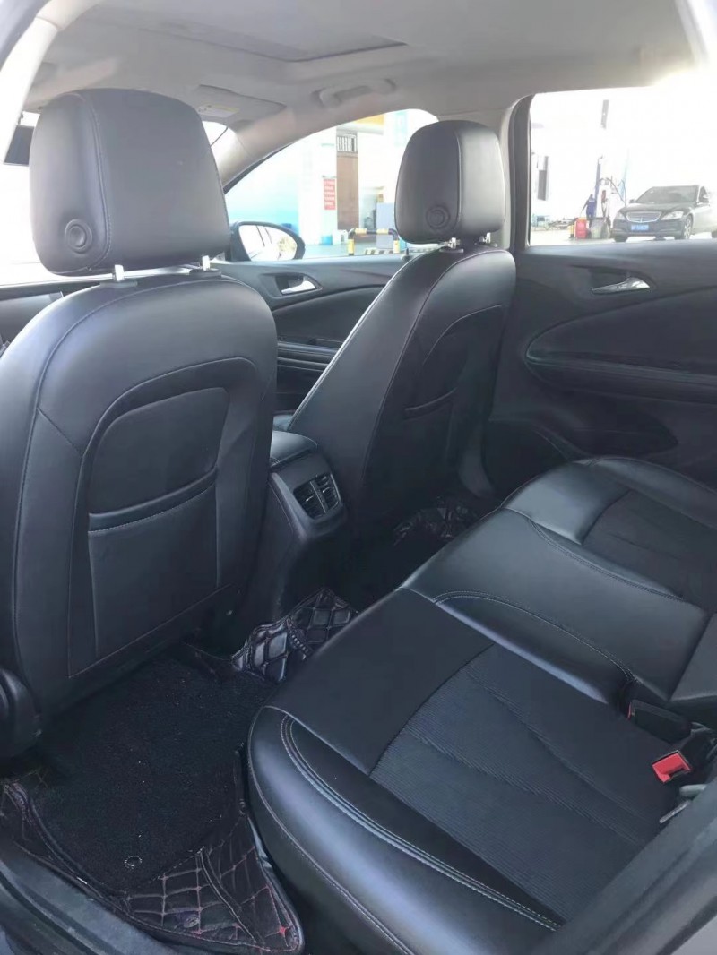 保定18年别克威朗3