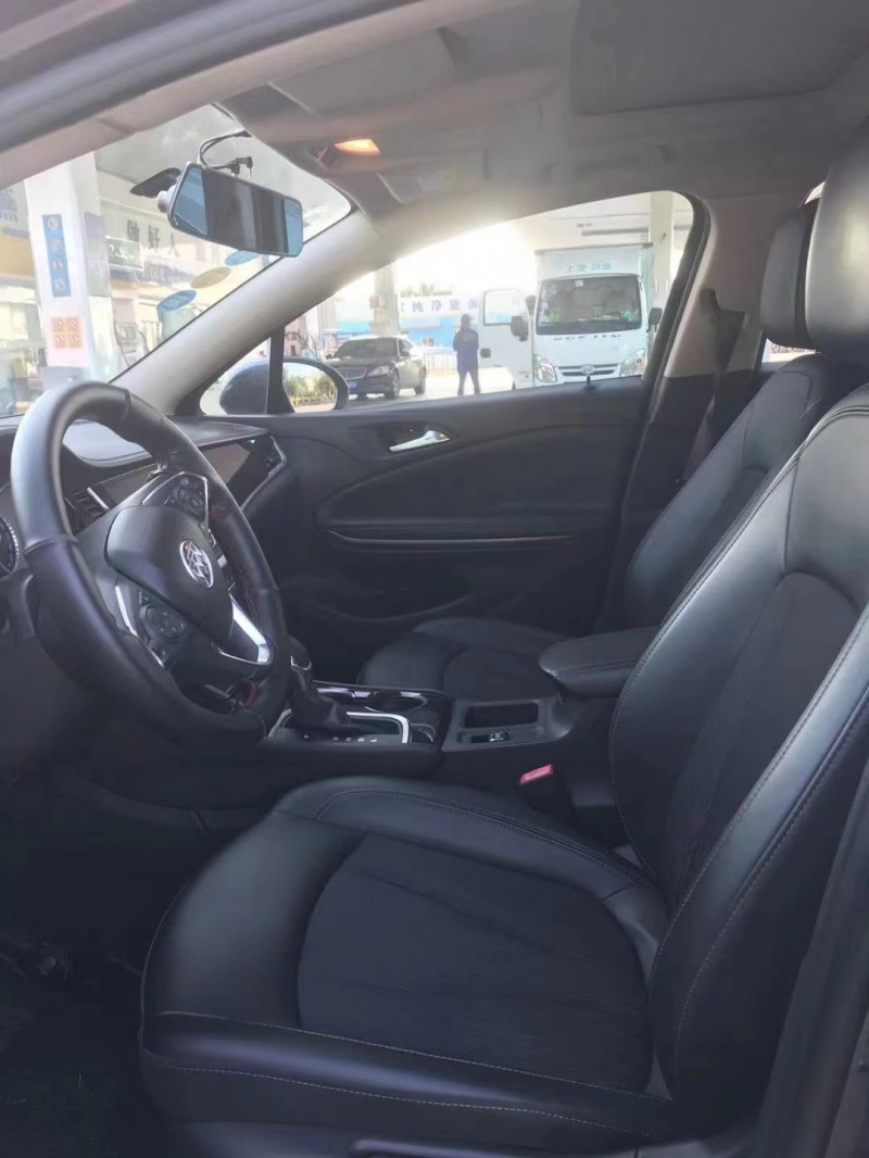 保定18年别克威朗1