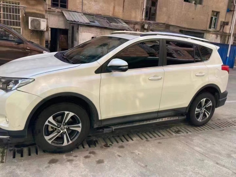 懷化15年豐田RAV42
