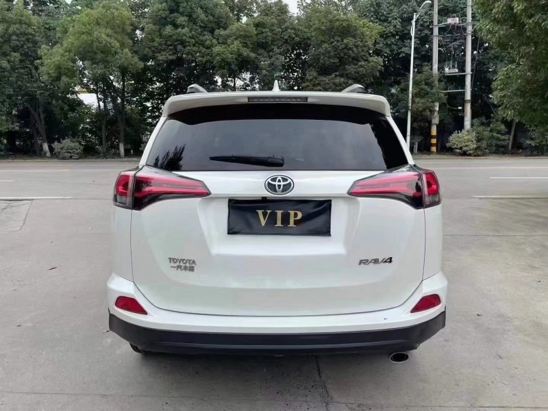 宜昌17年豐田RAV46