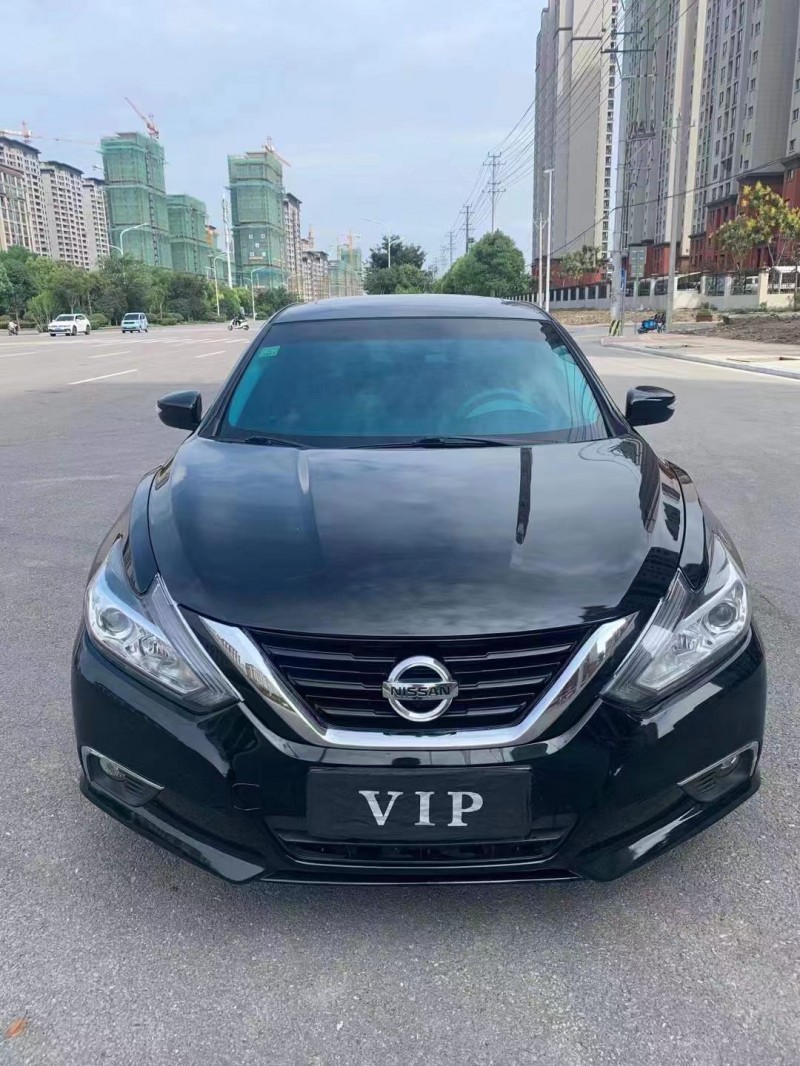 安慶19年日產天籟1