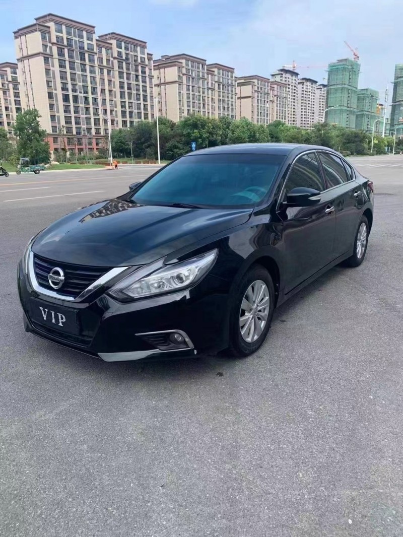安慶19年日產天籟3