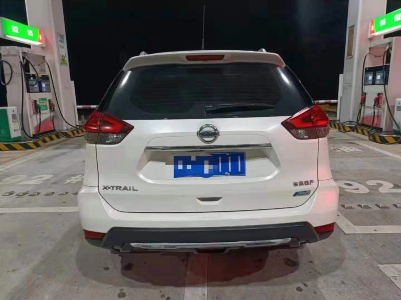 景德鎮18年日產奇駿9