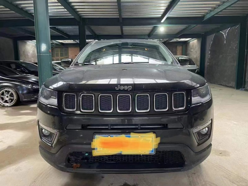 濟寧18年Jeep指南者1