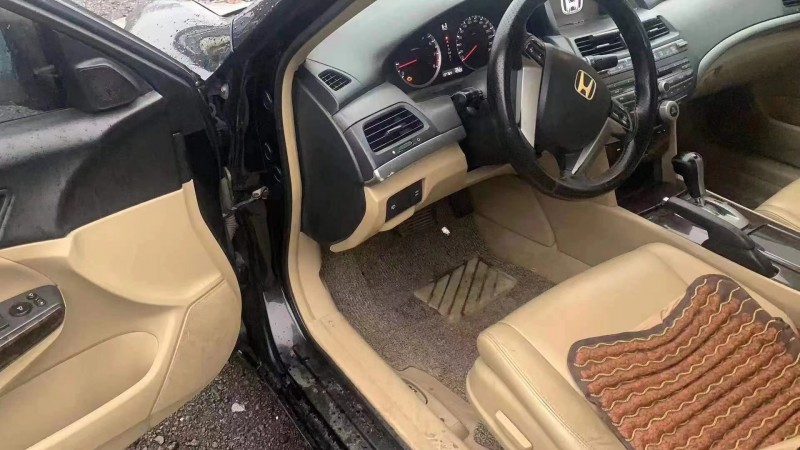 保定10年本田雅阁5