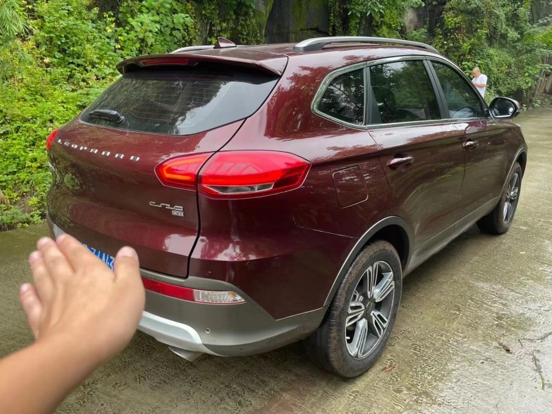 綿陽19年獵豹汽車CS105