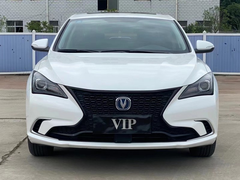 北京20年長安汽車逸動1