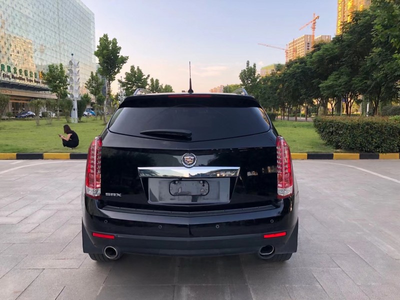 武汉15年凯迪拉克SRX1