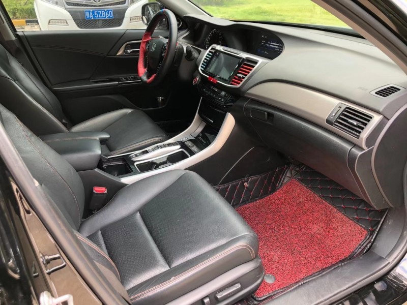 武汉18年本田雅阁4