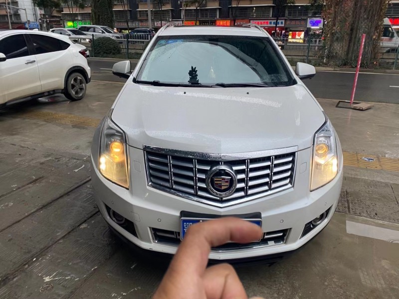 武汉13年凯迪拉克SRX1