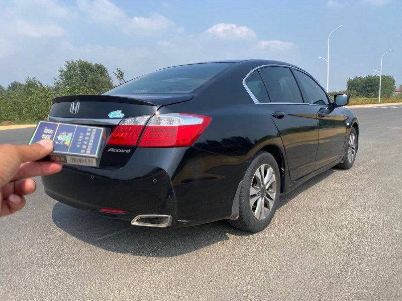 武汉15年本田雅阁7