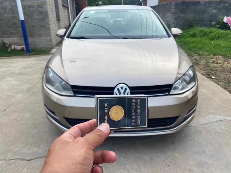 武汉14年大众高尔夫1