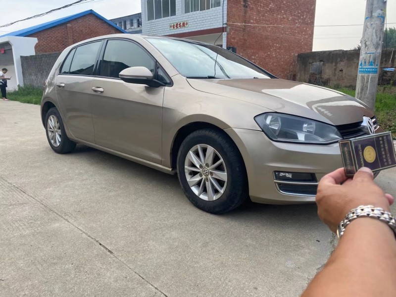 武汉14年大众高尔夫2