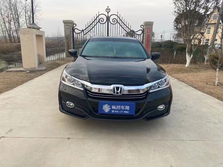 徐州17年本田雅阁1