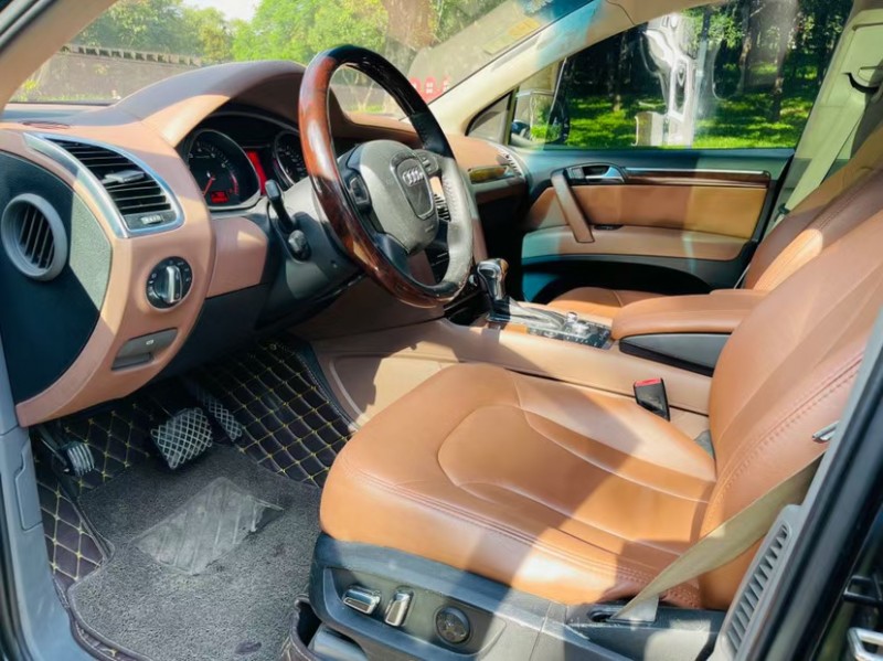 东莞11年奥迪Q76