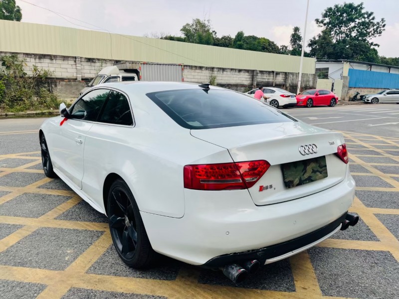 东莞11年奥迪A57