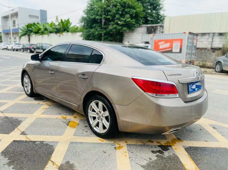 东莞10年别克君越9