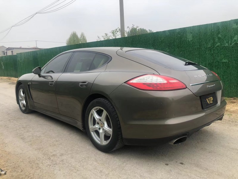 济宁13年保时捷帕拉梅拉7