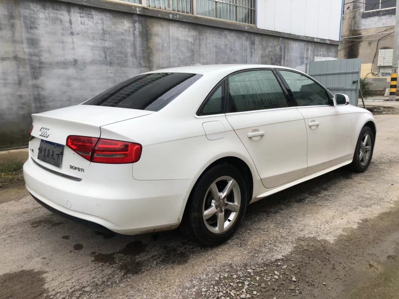 济宁13年奥迪A4L7