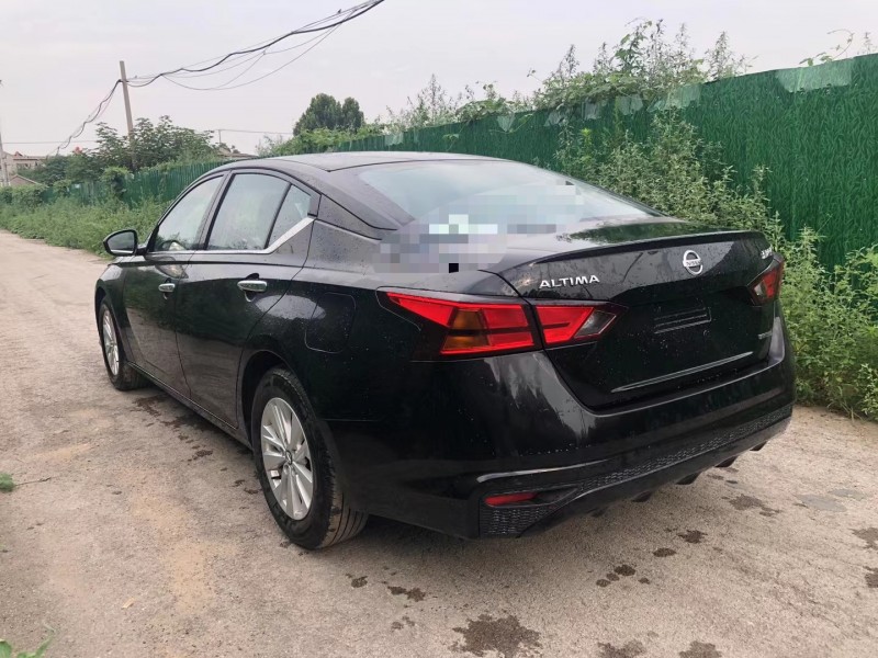 济宁21年日产天籁7