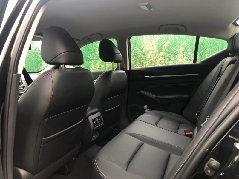 济宁21年日产天籁6