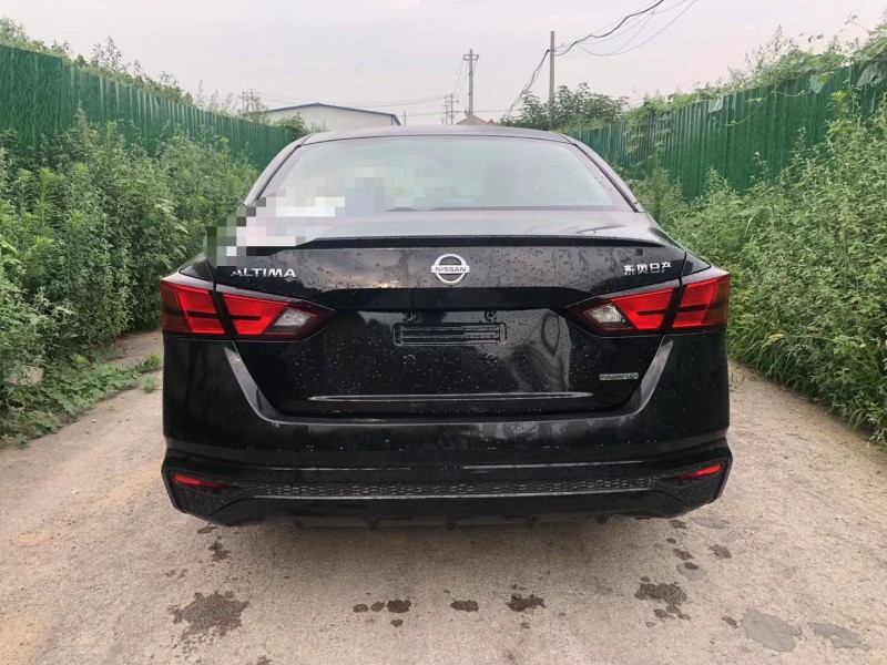 济宁21年日产天籁9