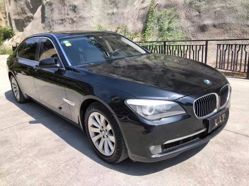 青岛12年宝马7系2