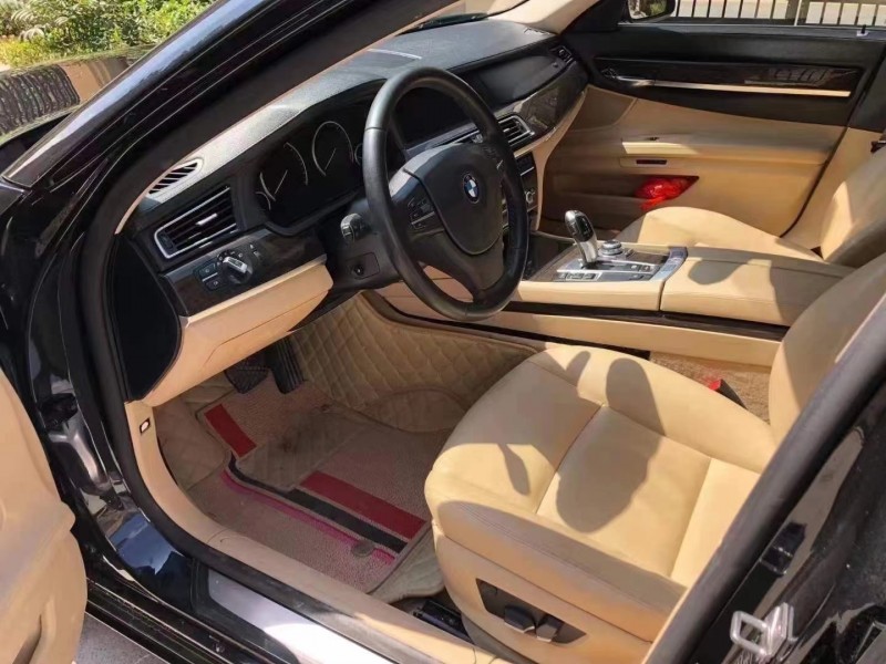 青岛12年宝马7系5