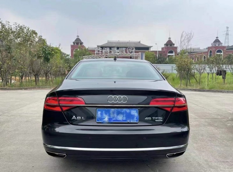 北京17年奧迪A8L9