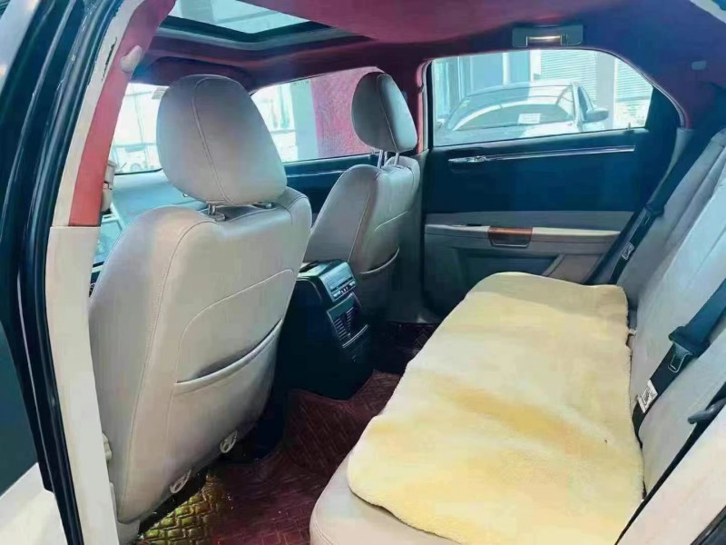 邢台09年克莱斯勒300C5