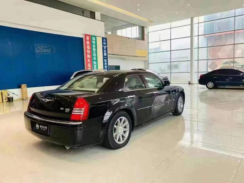 邢台09年克莱斯勒300C7