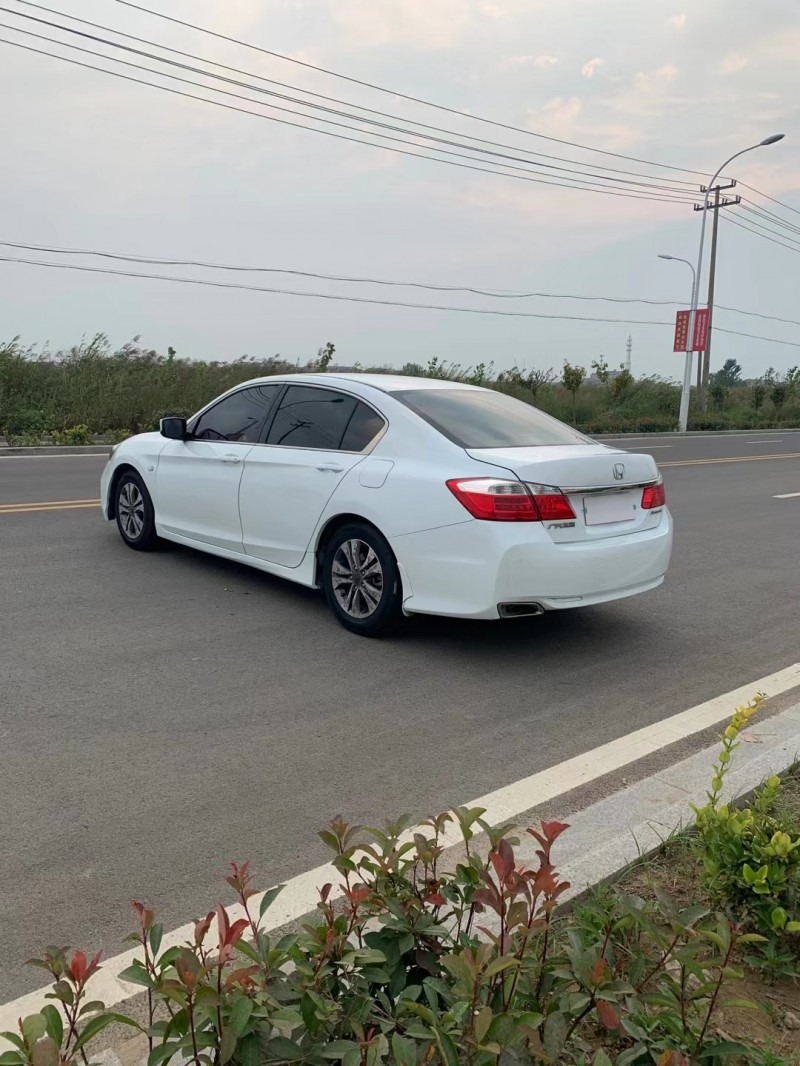 徐州15年本田雅阁4