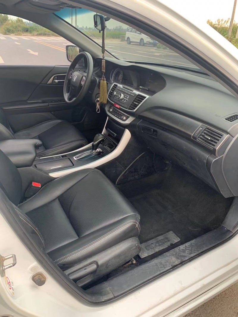 徐州15年本田雅阁7