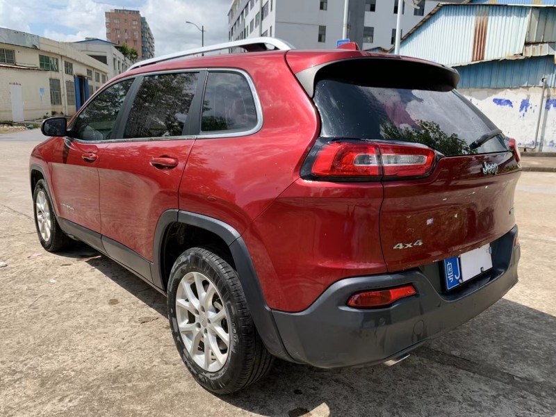 江門18年Jeep自由光7