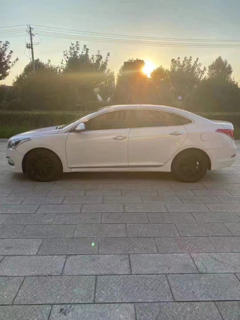 武汉14年现代名图3