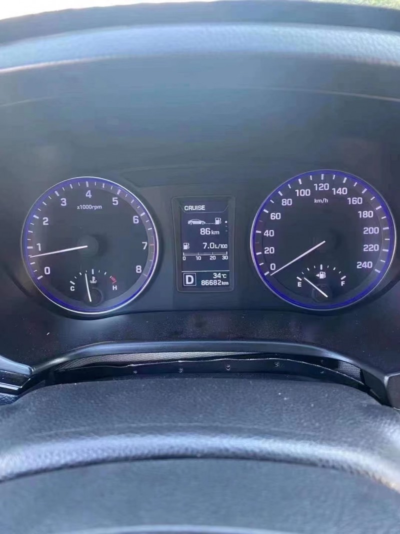 武汉14年现代名图8