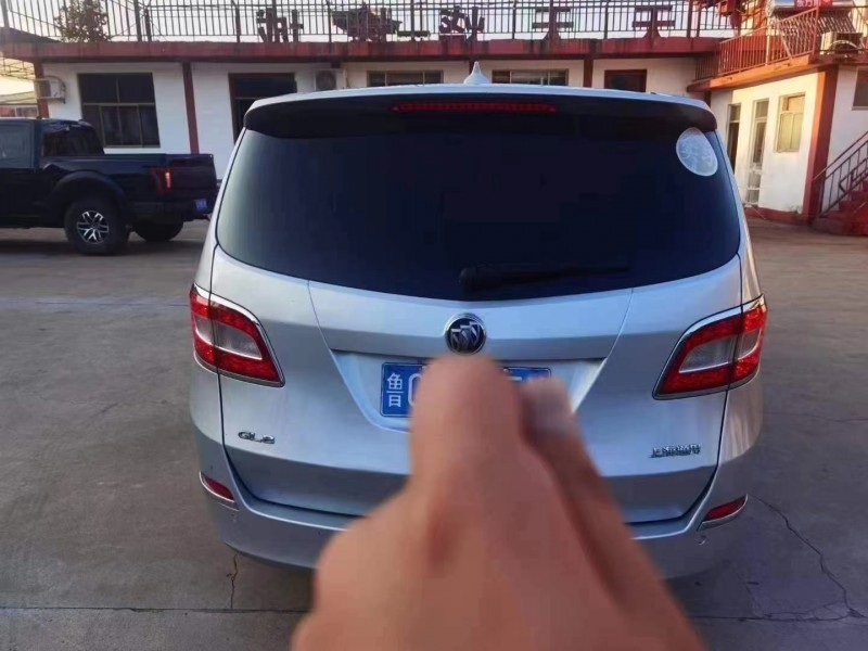 枣庄12年别克GL88