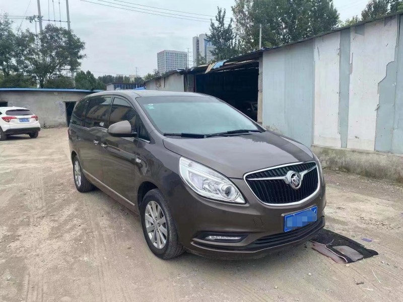 潍坊17年别克GL82