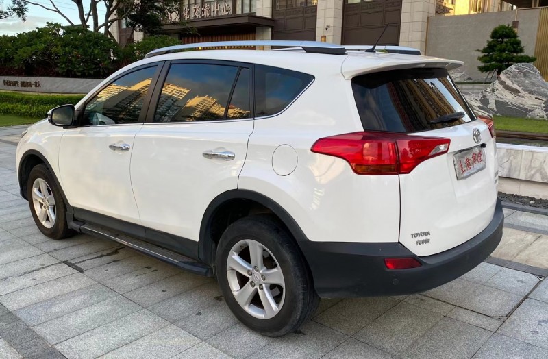 陽江14年豐田RAV46